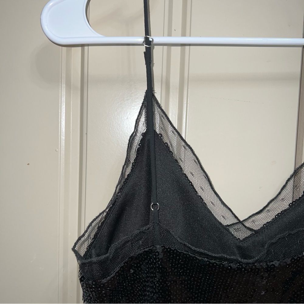 Forever 21 Black Sequin and Tulle V-Neck Spaghetti Strap Crop Top Camisole Sz S - Picture 6 of 11